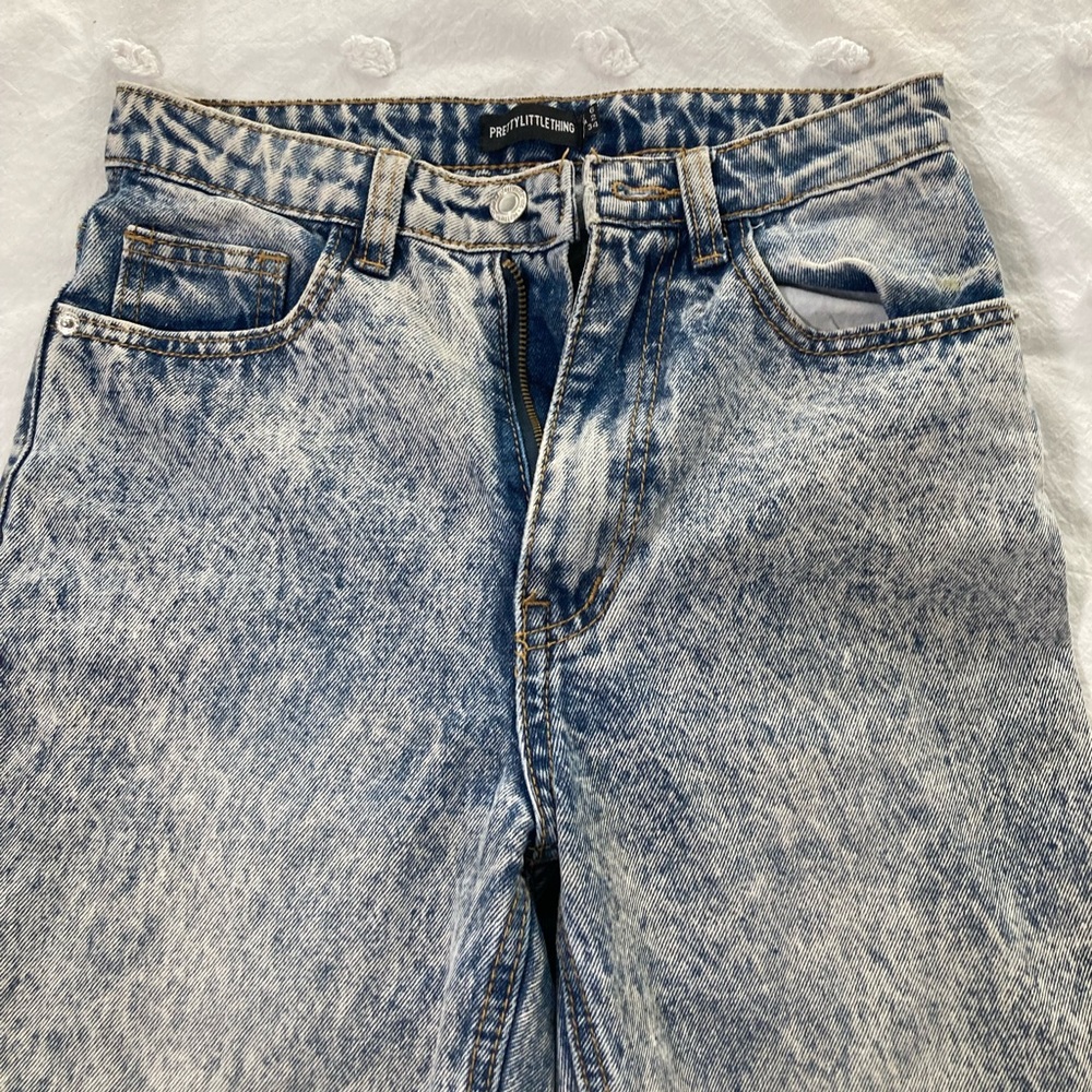 Acid wash straight leg jeans